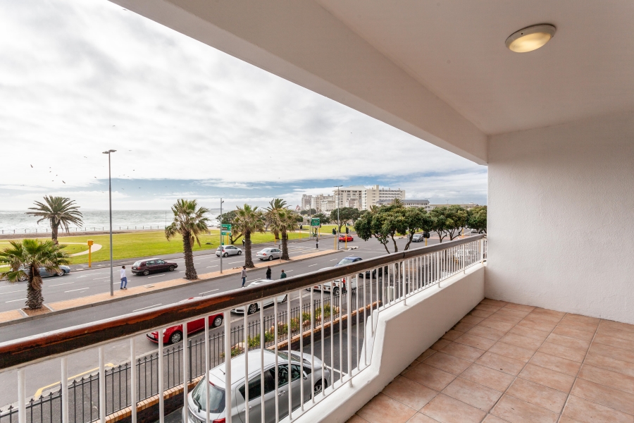 3 Bedroom Property for Sale in Sea Point Western Cape